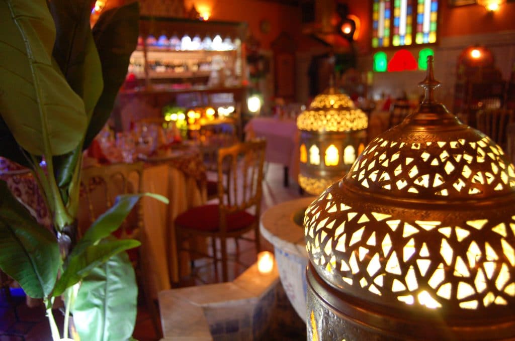 la-medina-restaurant-marocain-vandoeuvre-les-nancy-ambiance-lanterne-1024x679 Traiteur et Evènements  